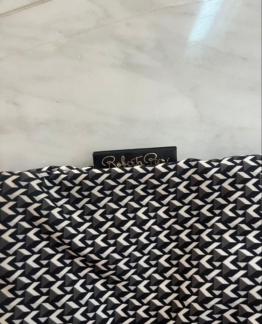 ROBERTA PIERIのトートバック