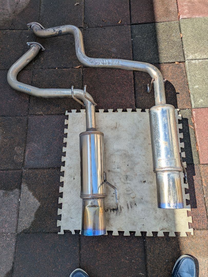 『直接引取限定』RB3 オデッセイ　マフラー　ロッソモデロ