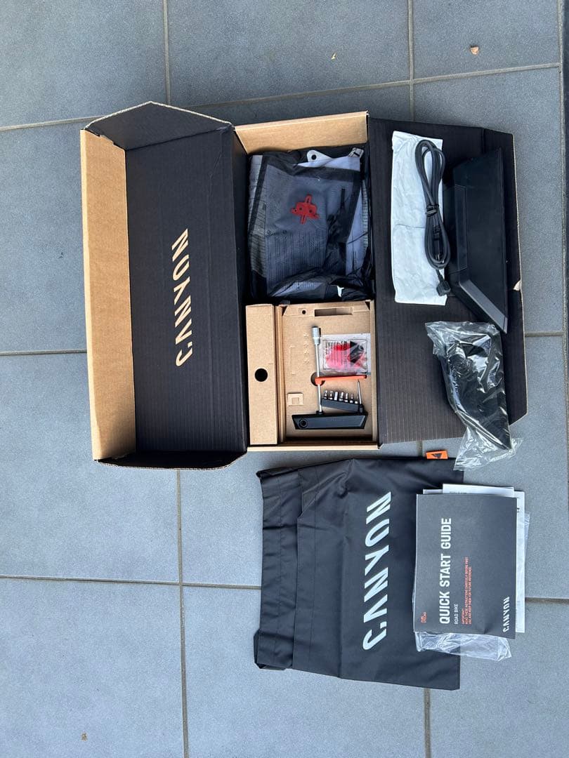 CANYON SPEEDMAX CF 8 DISC Di2、Mサイズ完成車