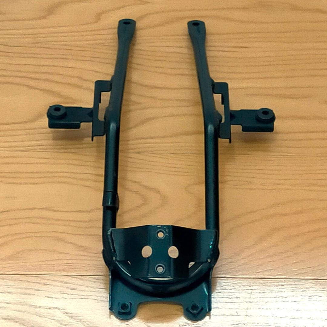 エイプ100 (型式HC07)　純正リアフェンダーステー　三角マーク