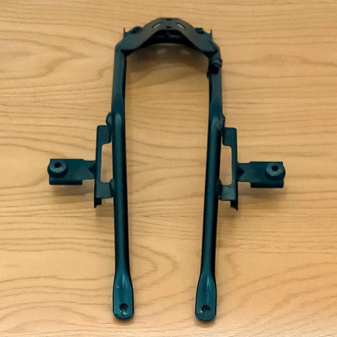 エイプ100 (型式HC07)　純正リアフェンダーステー　三角マーク