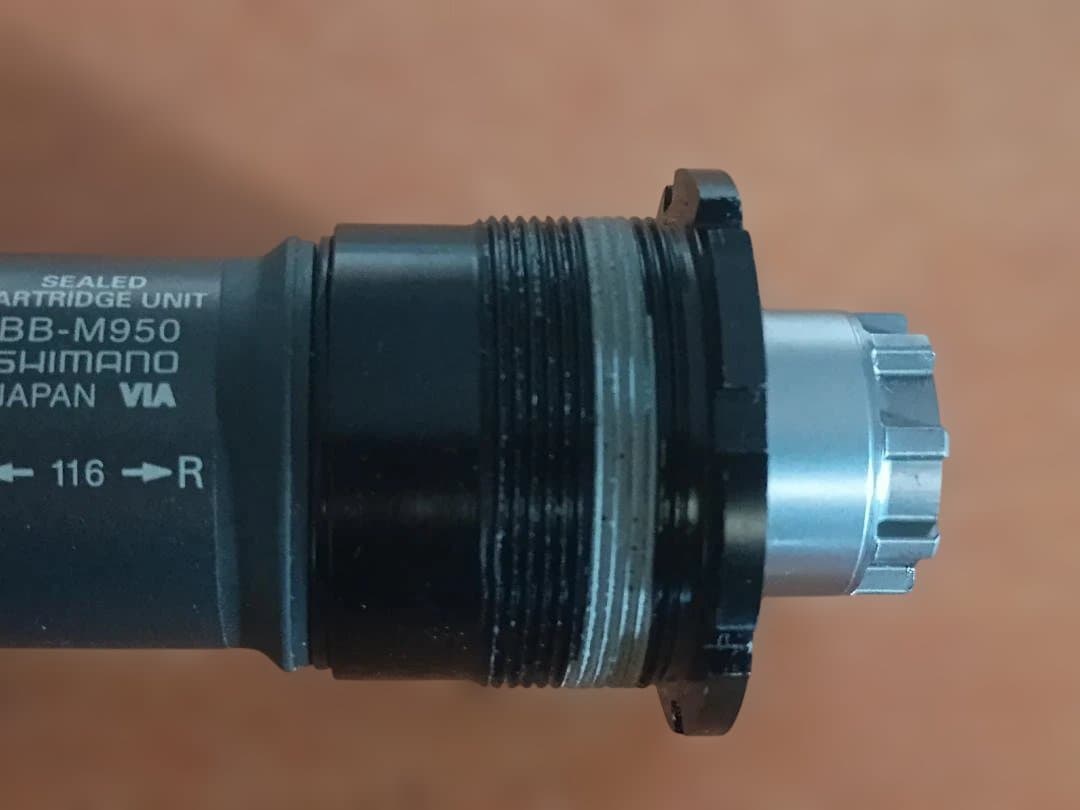 美品 SHIMANO XTR BB-M950 116mm