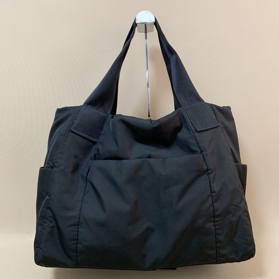 イアパピヨネ 《大容量/撥水》ショルダー付き樹脂パーツトートバッグ ブラック L