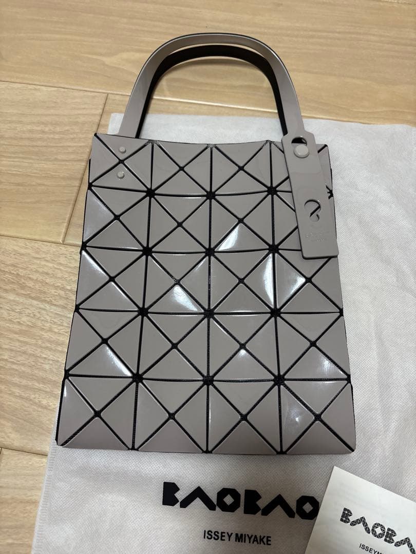 【未使用】BAOBAO バオバオイッセイミヤケ　大きいサイズトートバッグ グレー