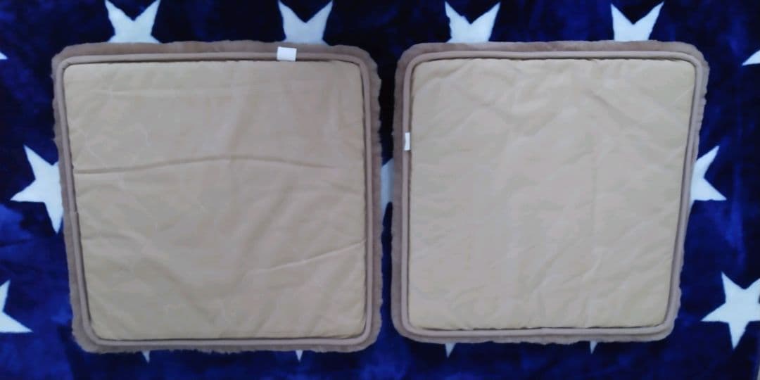 ExcelHuman　エクセルヒューマン　ムートン座布団　二枚　新品　51㎝