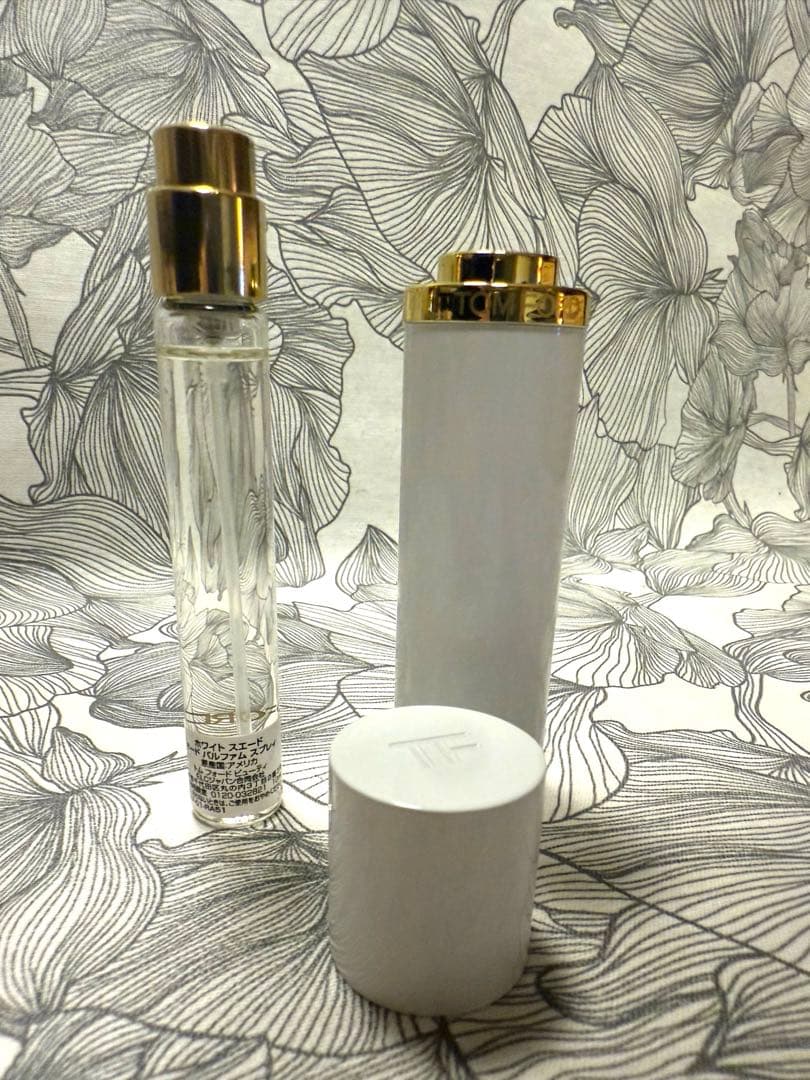 正規品 TOM FORD ホワイト スエード 10ml 香水