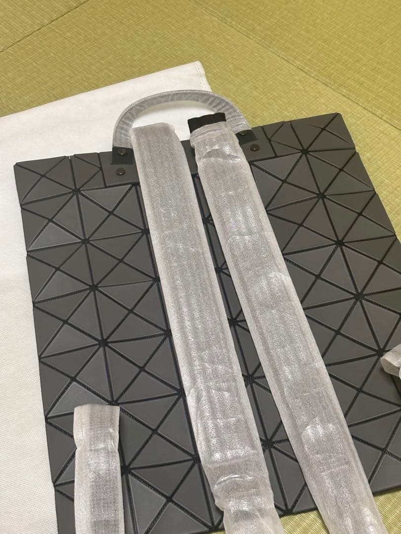 BAOBAO ISSEY MIYAKE リュック・バックパック グレー