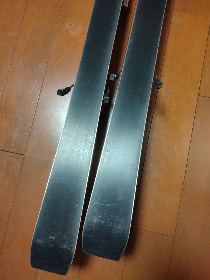 【状態良好☆】130cm　ATOMICスキー板セット♪　送料無料！