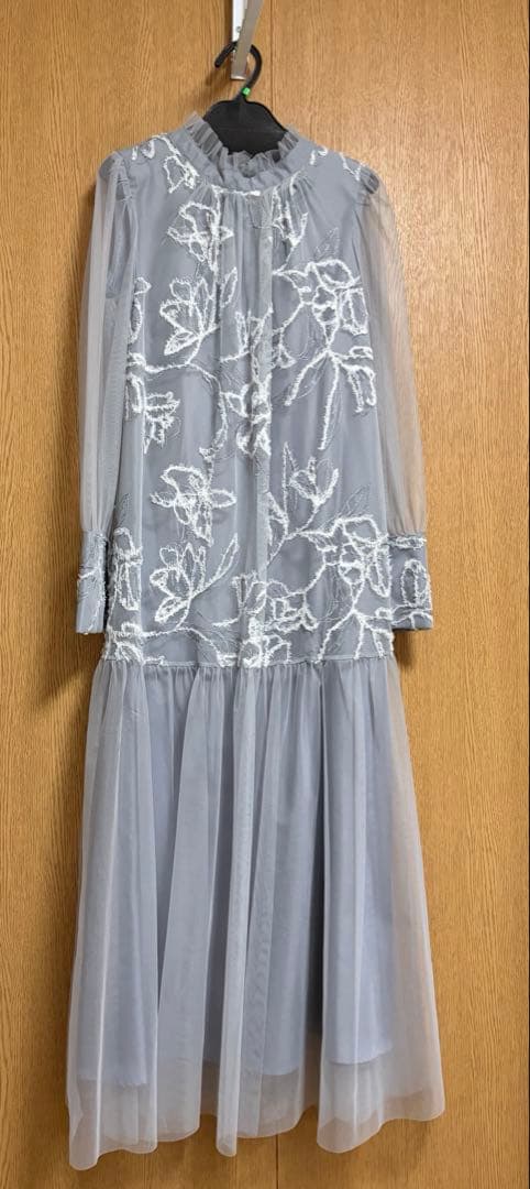 niana フェザーフラワーチュールドレス グレー　M