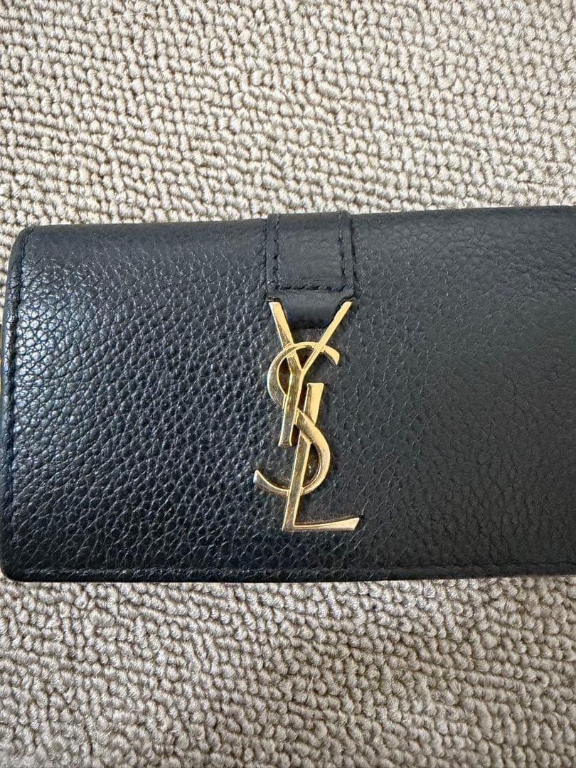 美品 YSL サンローラン　キーケース　ブラック　シボ革
