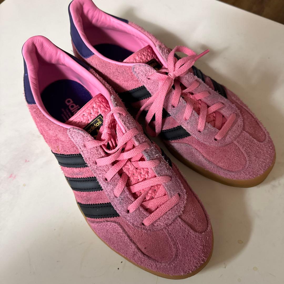 アディダス　　ガゼル　25.5