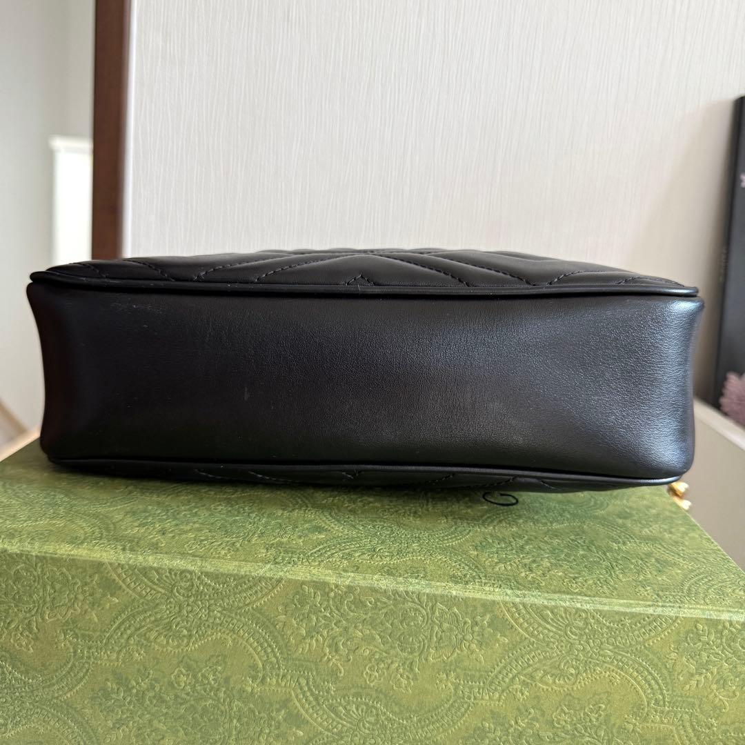 GUCCI青山店購入　GGマーモント　スモールカメラバッグ　ショルダーバッグ