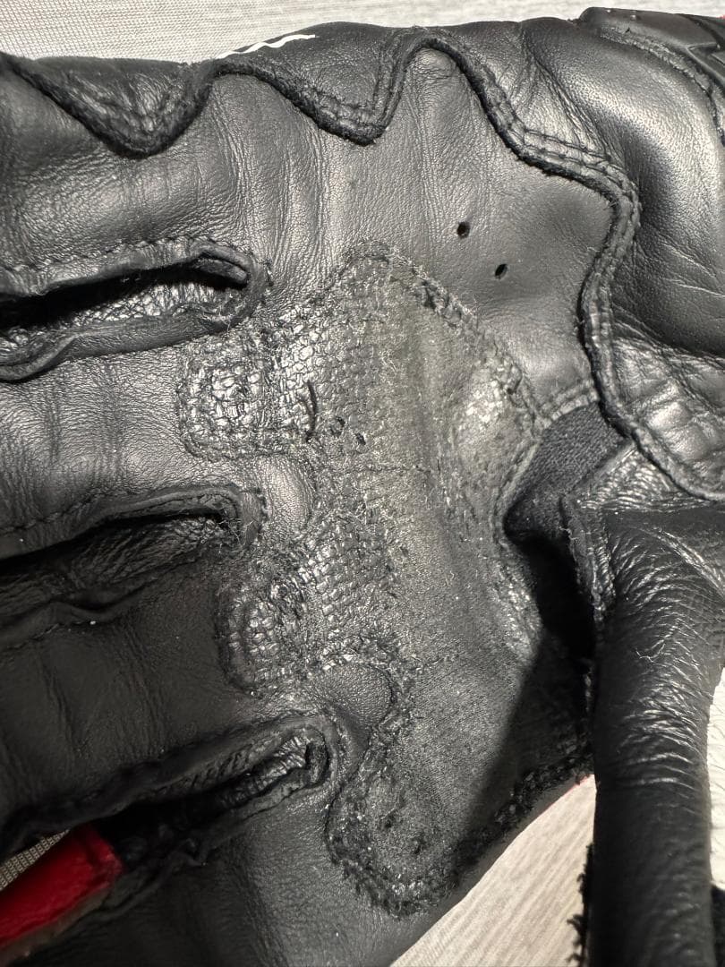 GP PRO レザーグローブ 黒/赤