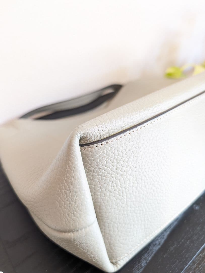 値下中　FURLA 2WAYバッグ 人気　プリムラシリーズ（＆ハンドルスカーフ）