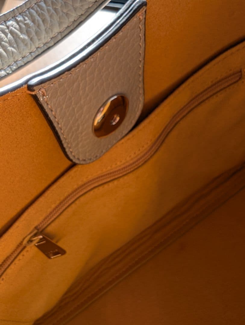 値下中　FURLA 2WAYバッグ 人気　プリムラシリーズ（＆ハンドルスカーフ）