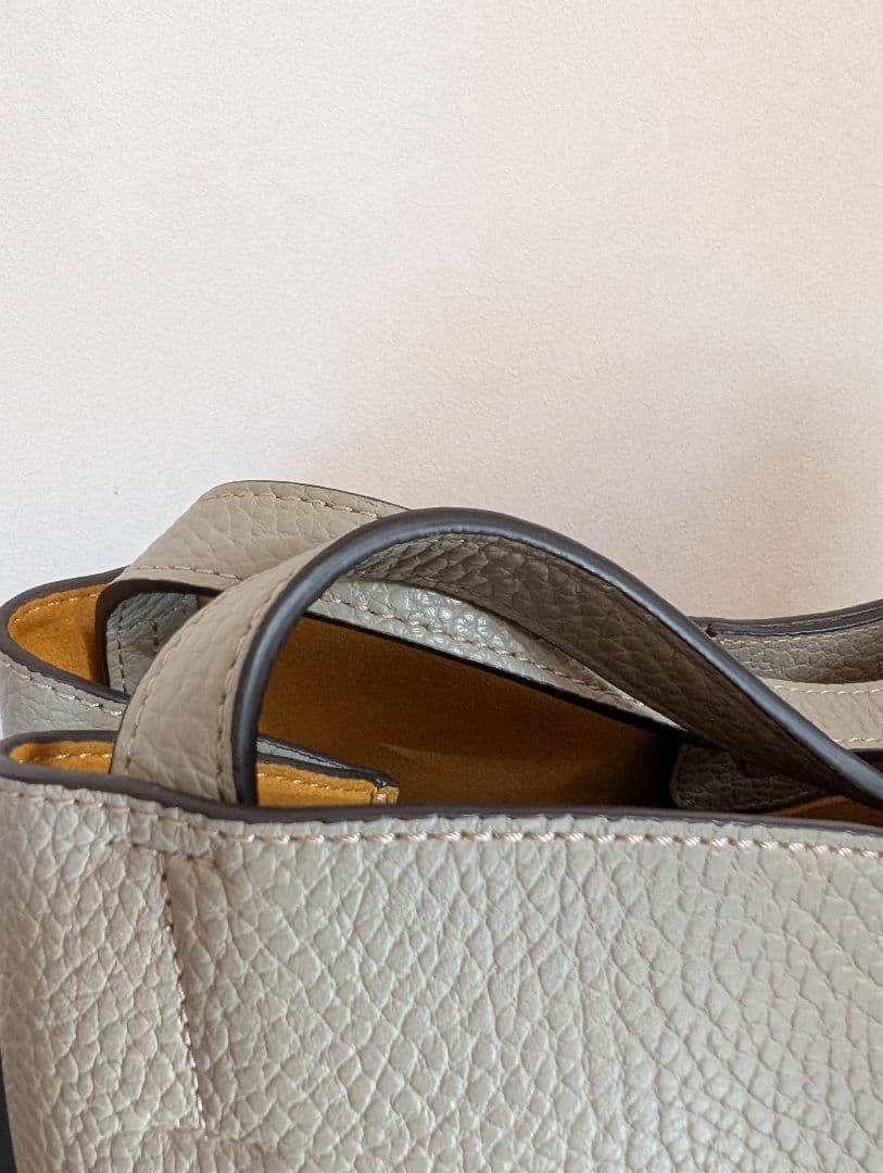 値下中　FURLA 2WAYバッグ 人気　プリムラシリーズ（＆ハンドルスカーフ）