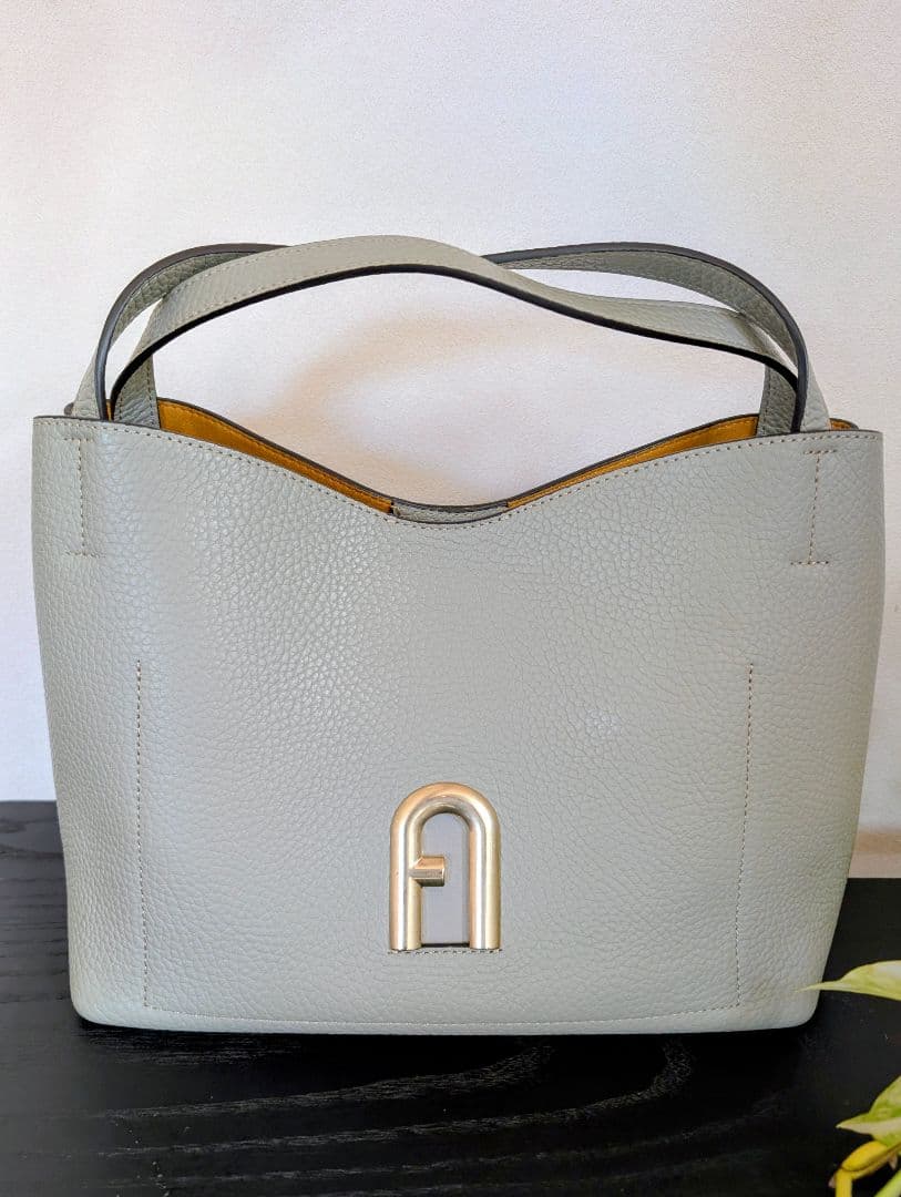 値下中　FURLA 2WAYバッグ 人気　プリムラシリーズ（＆ハンドルスカーフ）