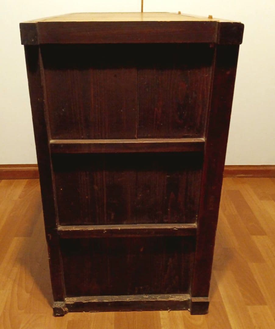 古い水屋の下置き。和箪笥　キャビネット　たんす　みずや