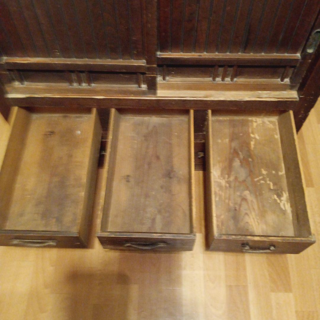 古い水屋の下置き。和箪笥　キャビネット　たんす　みずや