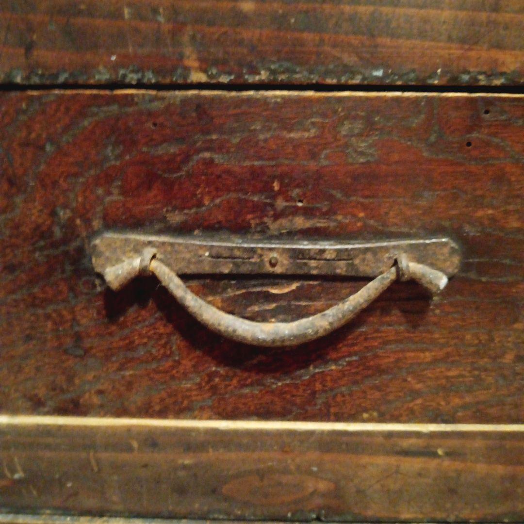 古い水屋の下置き。和箪笥　キャビネット　たんす　みずや