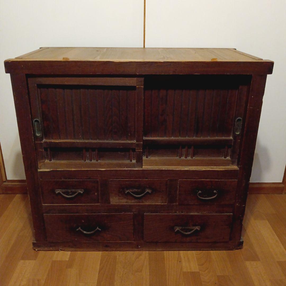 古い水屋の下置き。和箪笥　キャビネット　たんす　みずや
