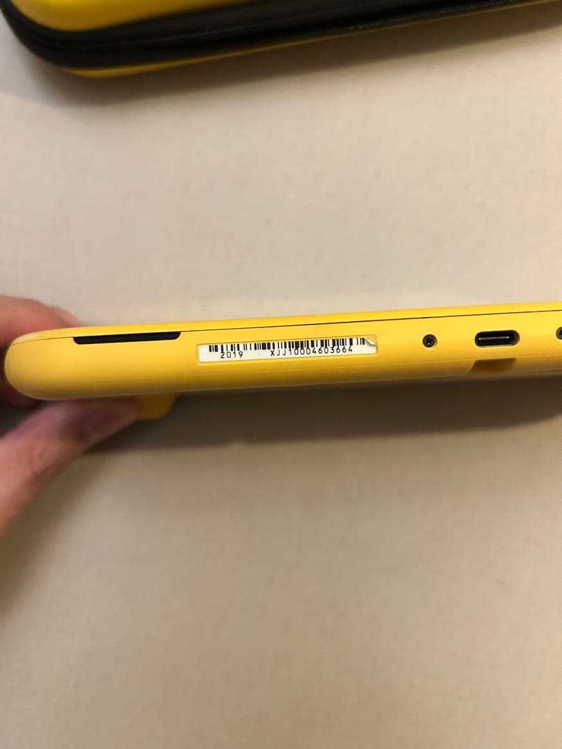 Nintendo Switch Lite イエロー 本体 充電器、ケース付き