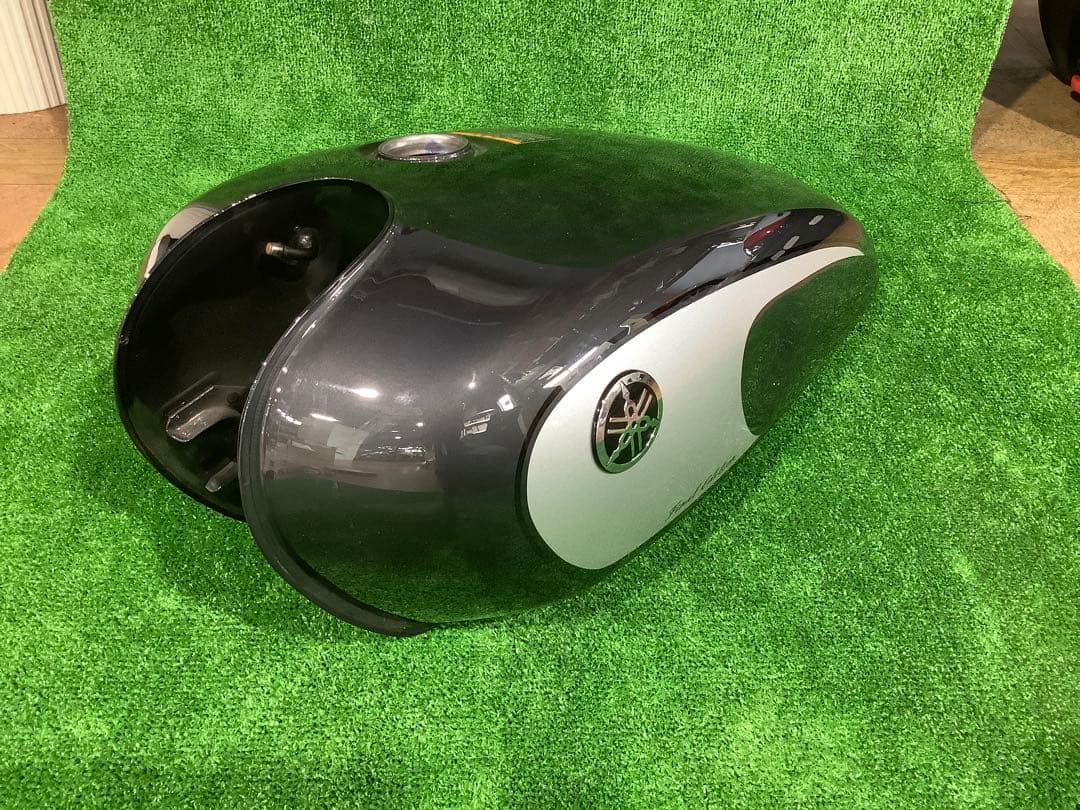 R*.様 SR400　ファイナルエディション　純正タンク　ダークグレーメタリック