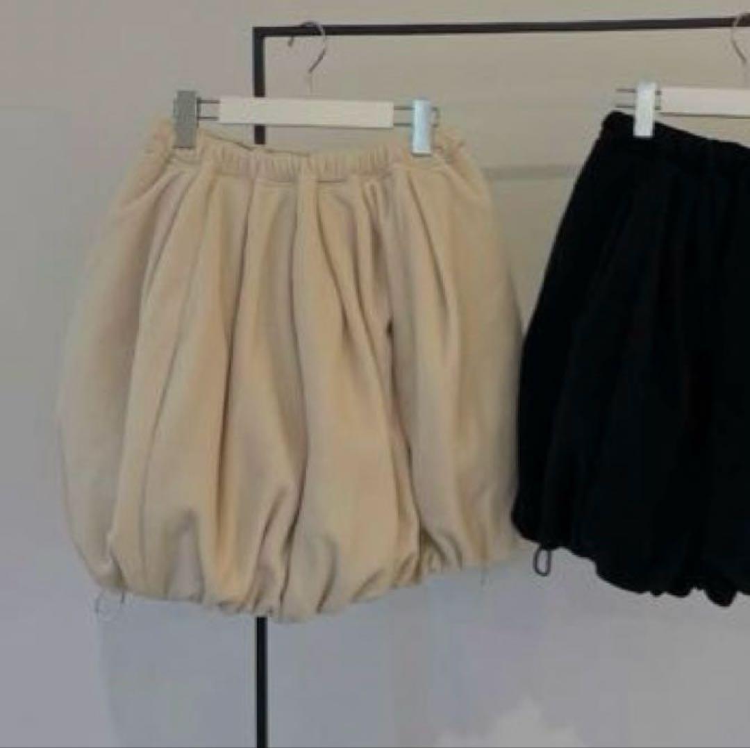 新品タグ付き✴︎ロージーモンスター✴︎スノーパフフリーススカートクリームフリーサイズ