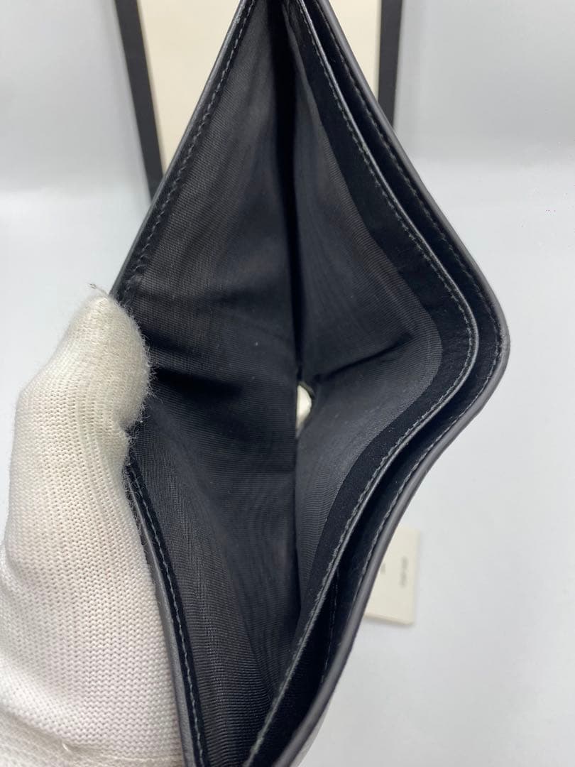 人気品‼美品 グッチ 折り財布 GGスプリーム　スネーク ヘビ 蛇 ブラック