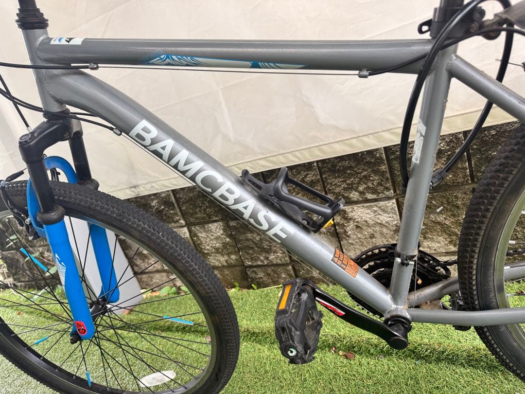 クロスバイク 27.5インチ シマノ21段変速 Ｖブレーキ バイク 通勤 通学