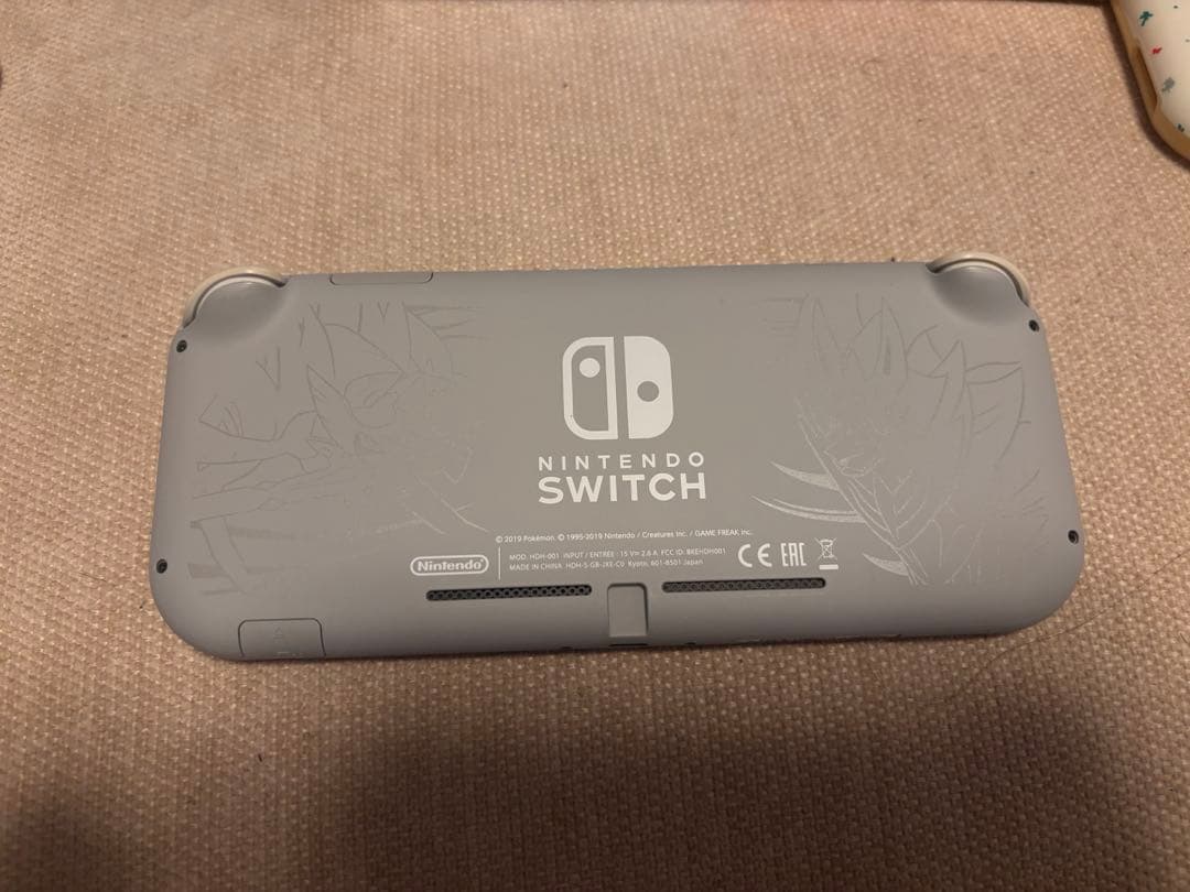 Nintendo Switch Lite ポケモンデザイン　カバー付き
