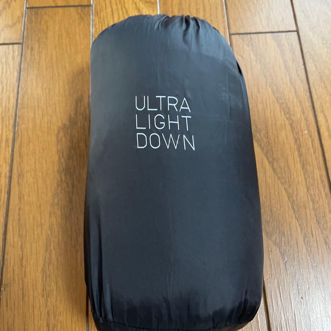 美品　UNIQLO×theoryコラボ　ライトダウンベスト