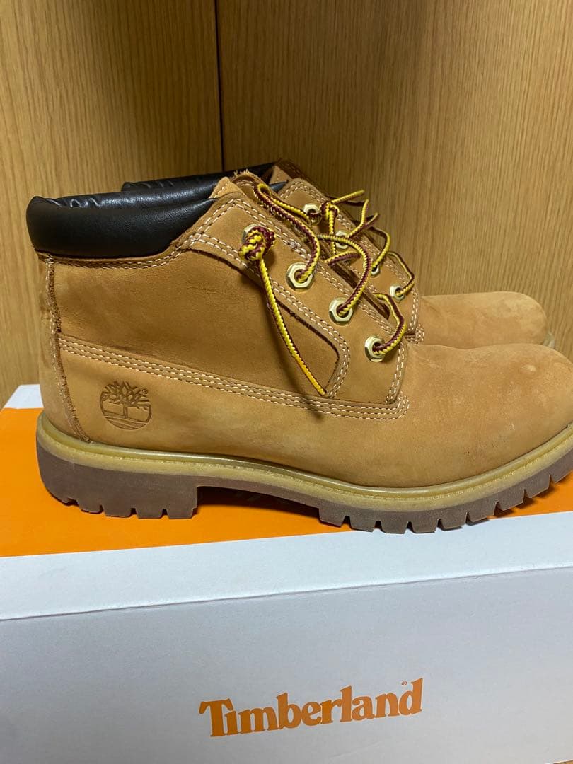 Timberland イエロー　チャッカブーツ(ミッドカット)