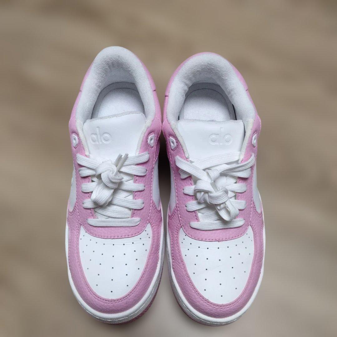 alo yoga ピンクリカバリーモードスニーカー　新品靴紐付き22.5cm