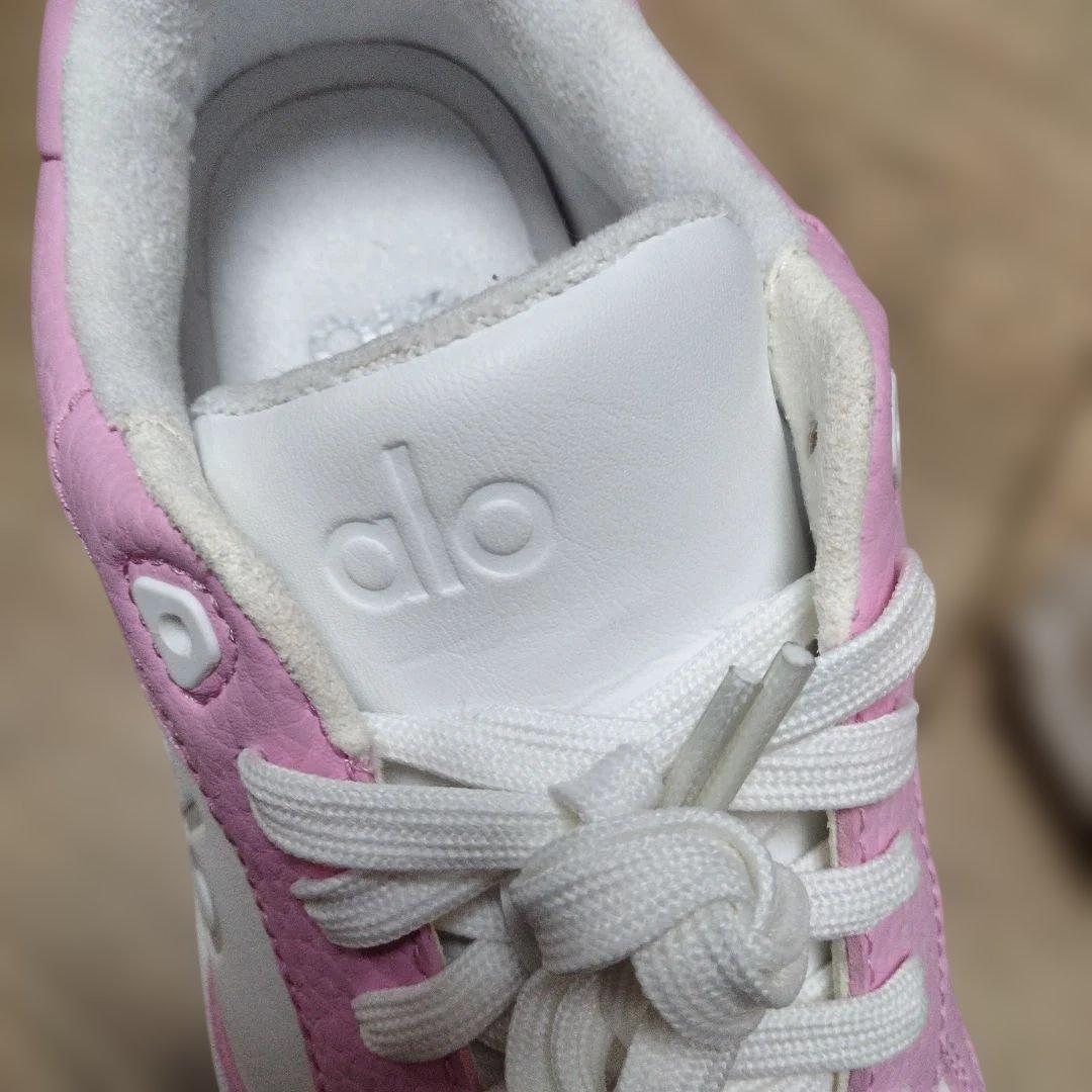 alo yoga ピンクリカバリーモードスニーカー　新品靴紐付き22.5cm