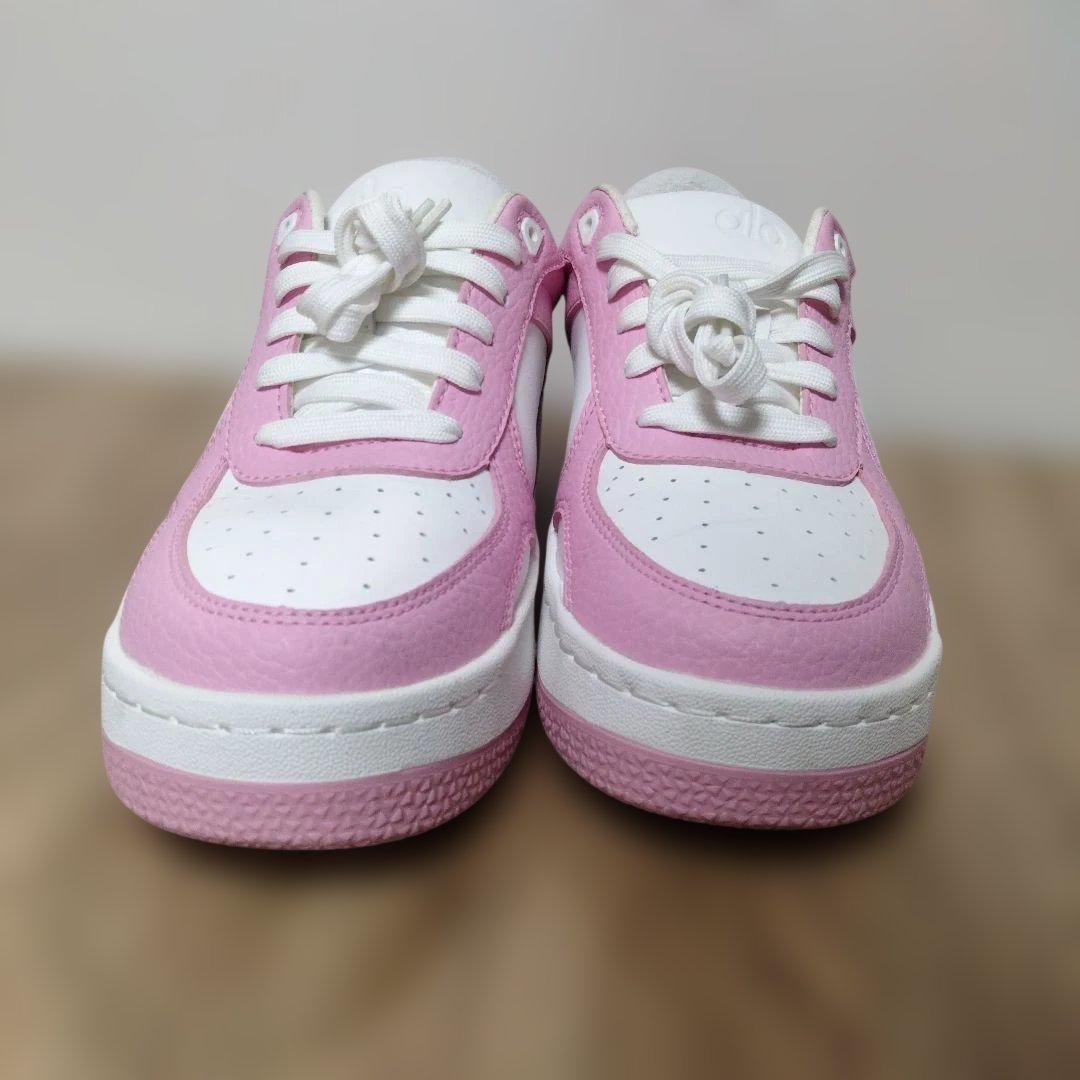 alo yoga ピンクリカバリーモードスニーカー　新品靴紐付き22.5cm