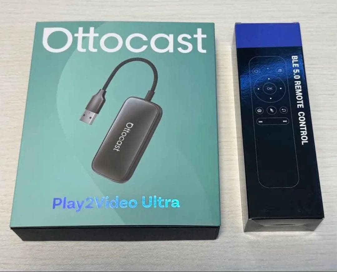 Ottocast Play2Video Ultra 本体 ＋ リモコン