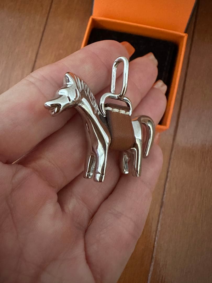 HERMESエルメス　チャーム　希少