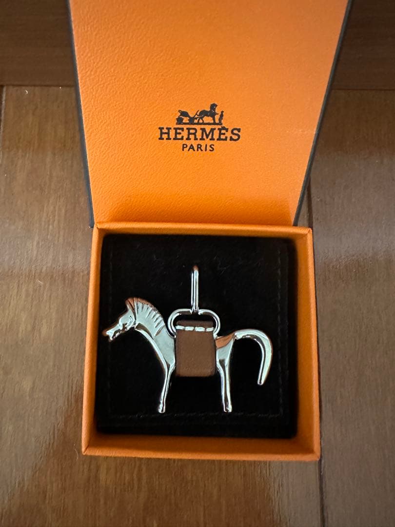 HERMESエルメス　チャーム　希少