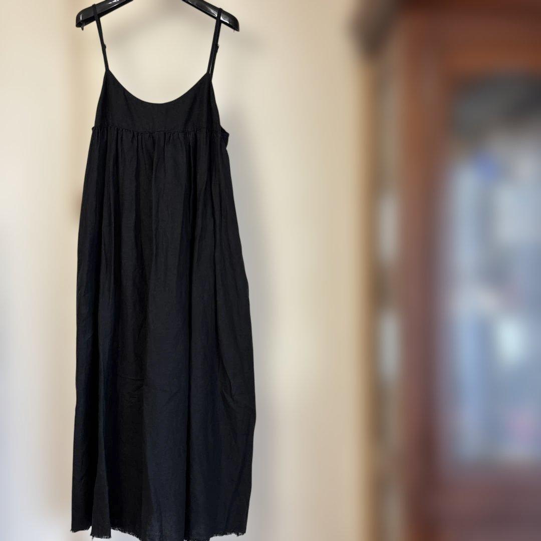 未使用に近い　ネストローブ　定番キャミワンピース　リネン　ブラック　通年活躍
