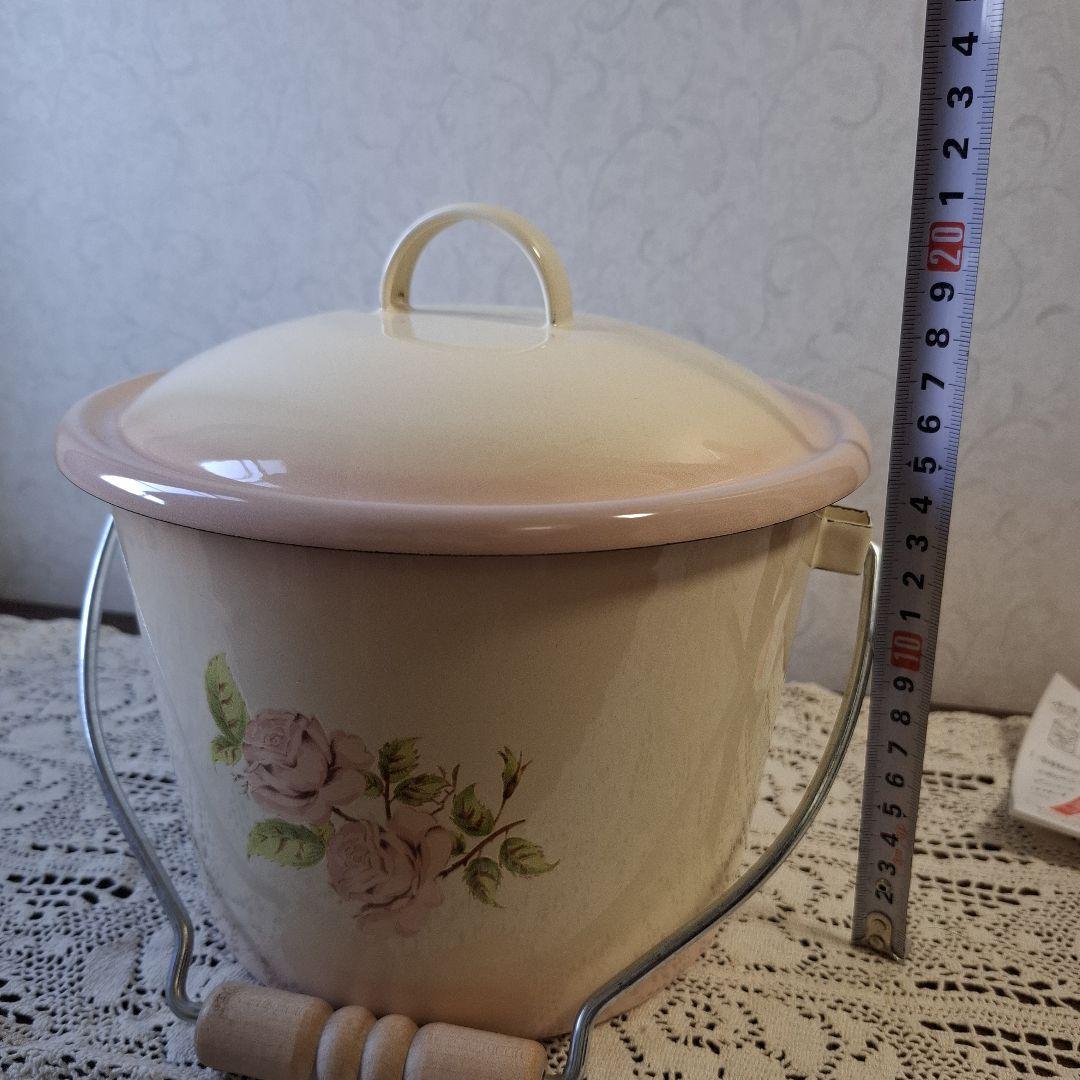 イマン　ダイアナローズ　ミニバケツ、ペーパーホルダー、2段ソープトレー