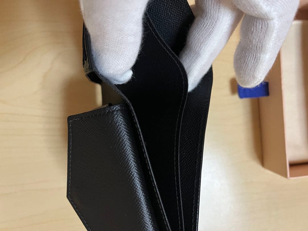 ルイヴィトン　ポルトフォイユマルコNM エピ　二つ折り財布