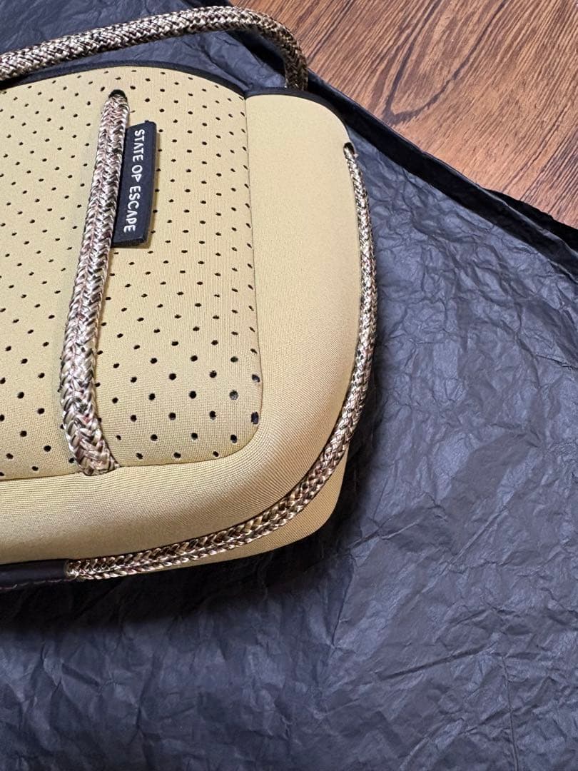 STATE OF ESCAPE穴あきショルダーバッグ．美品