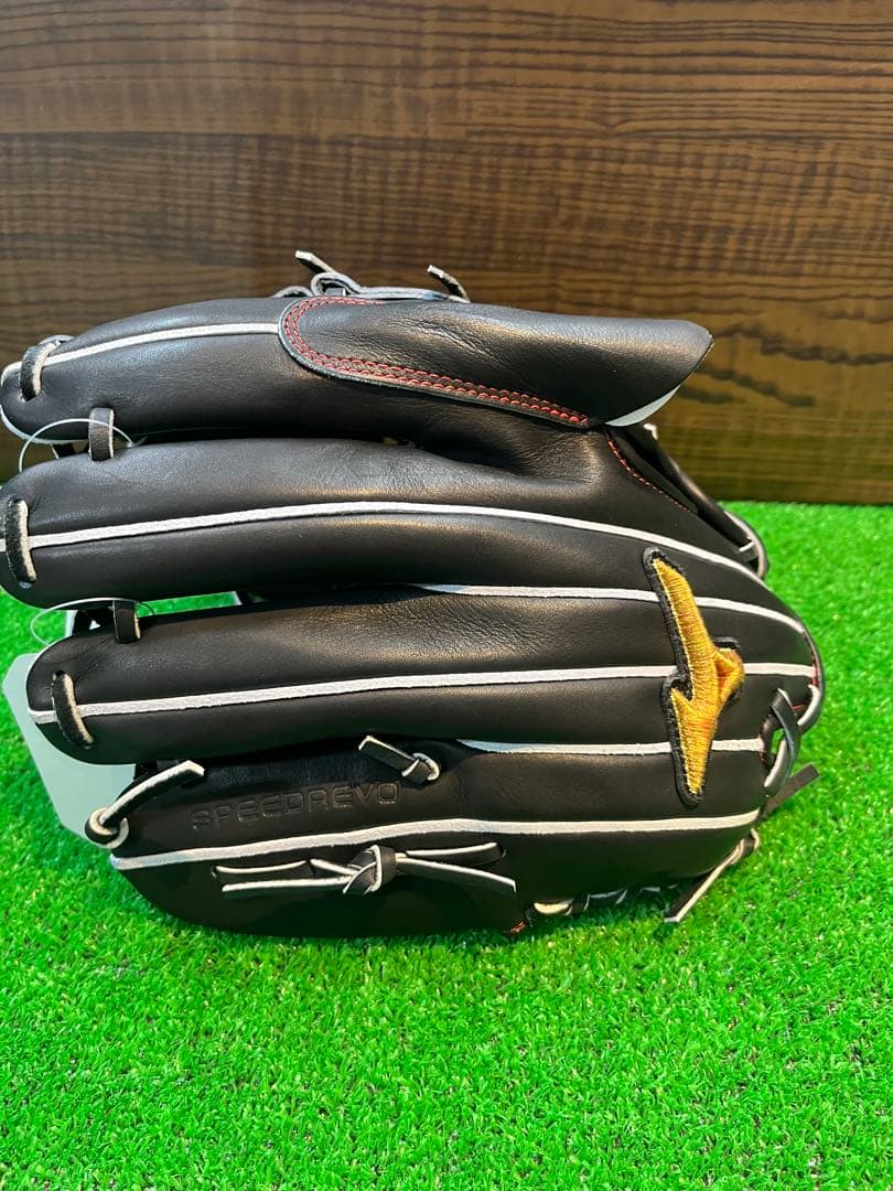 新品未使用　ミズノプロ　硬式用　スピードレボ　伊藤型