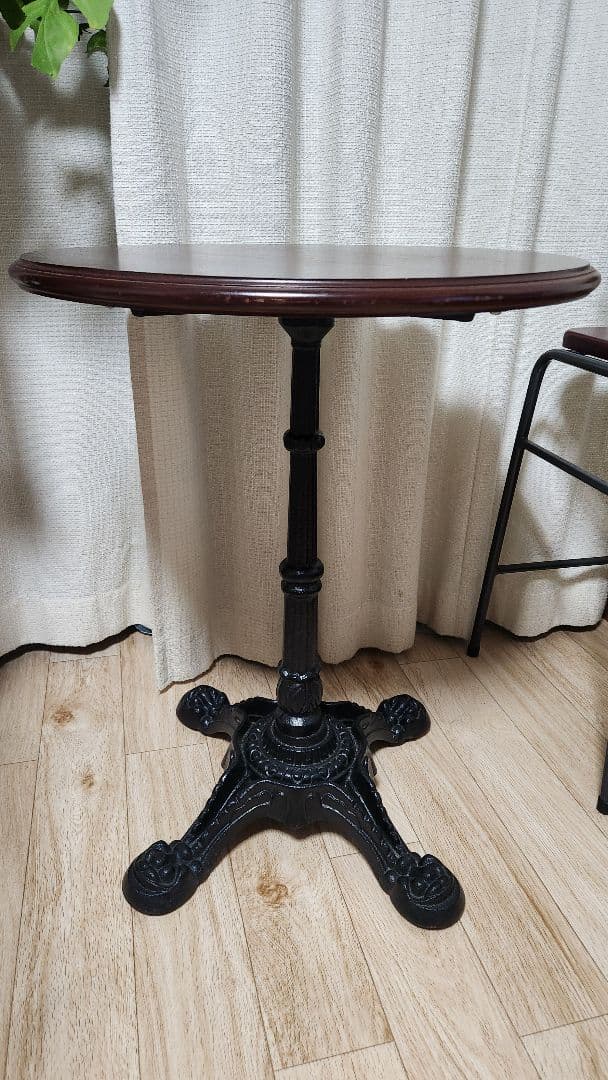 アンティーク　サイドテーブル　アイアン脚