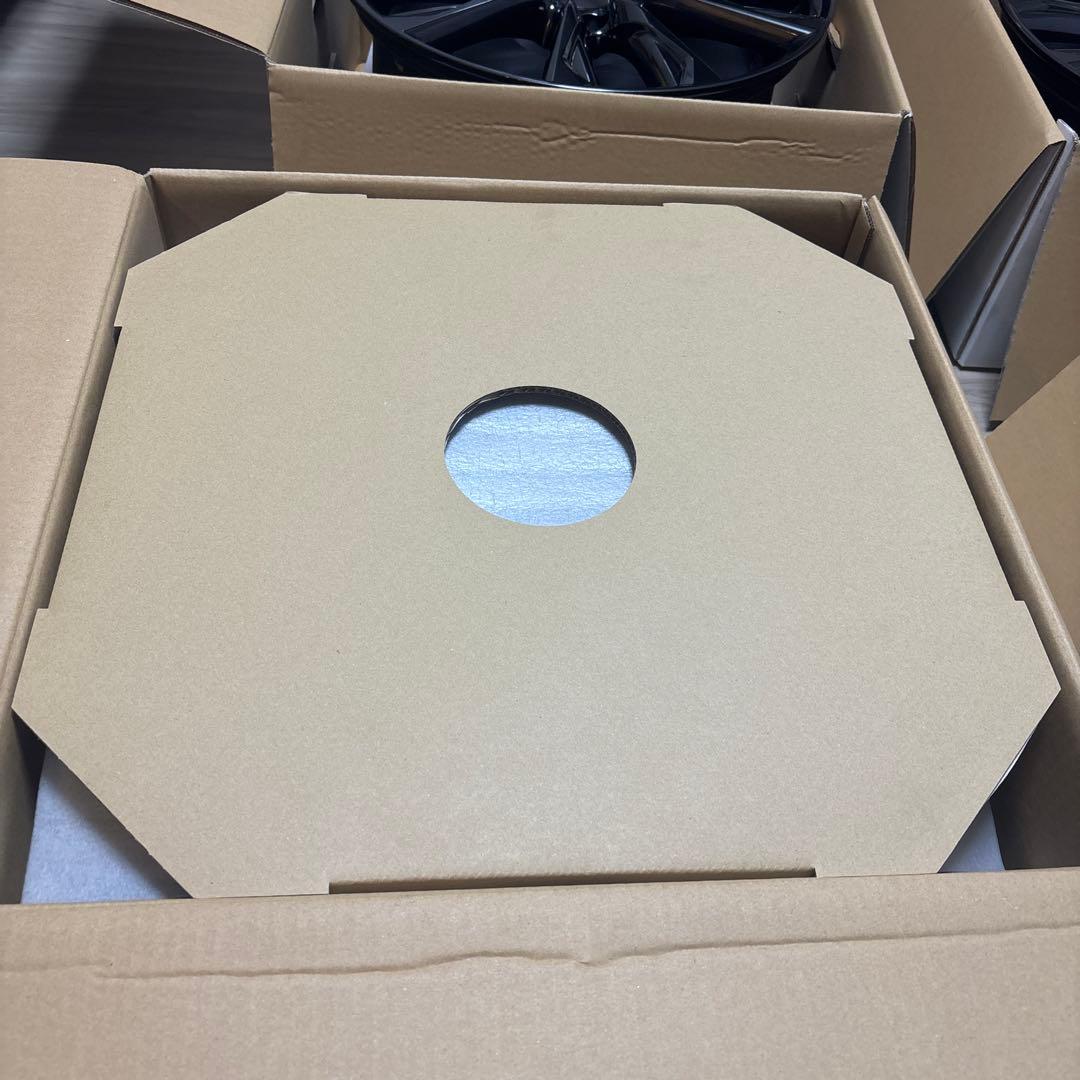 レクサスis300h Fスポーツ　19インチ ホイール 4個セット新品