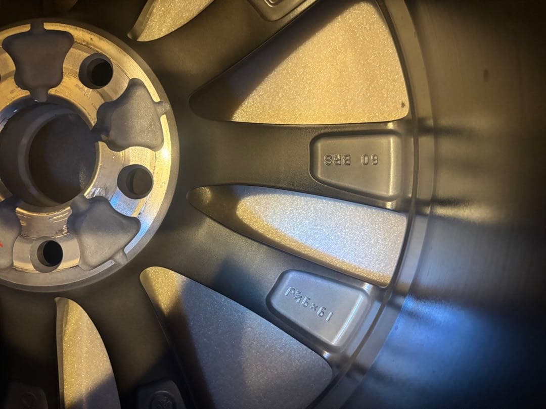 レクサスis300h Fスポーツ　19インチ ホイール 4個セット新品