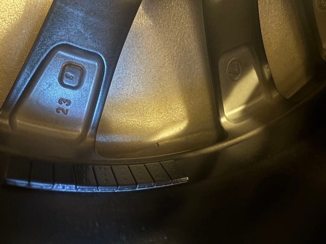 レクサスis300h Fスポーツ　19インチ ホイール 4個セット新品