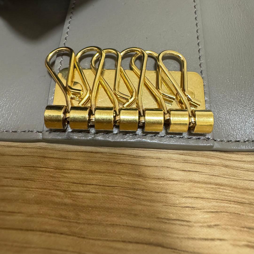 セリーヌ　CELINE トリオンフ　キーケース グレージュ　箱付き　美品