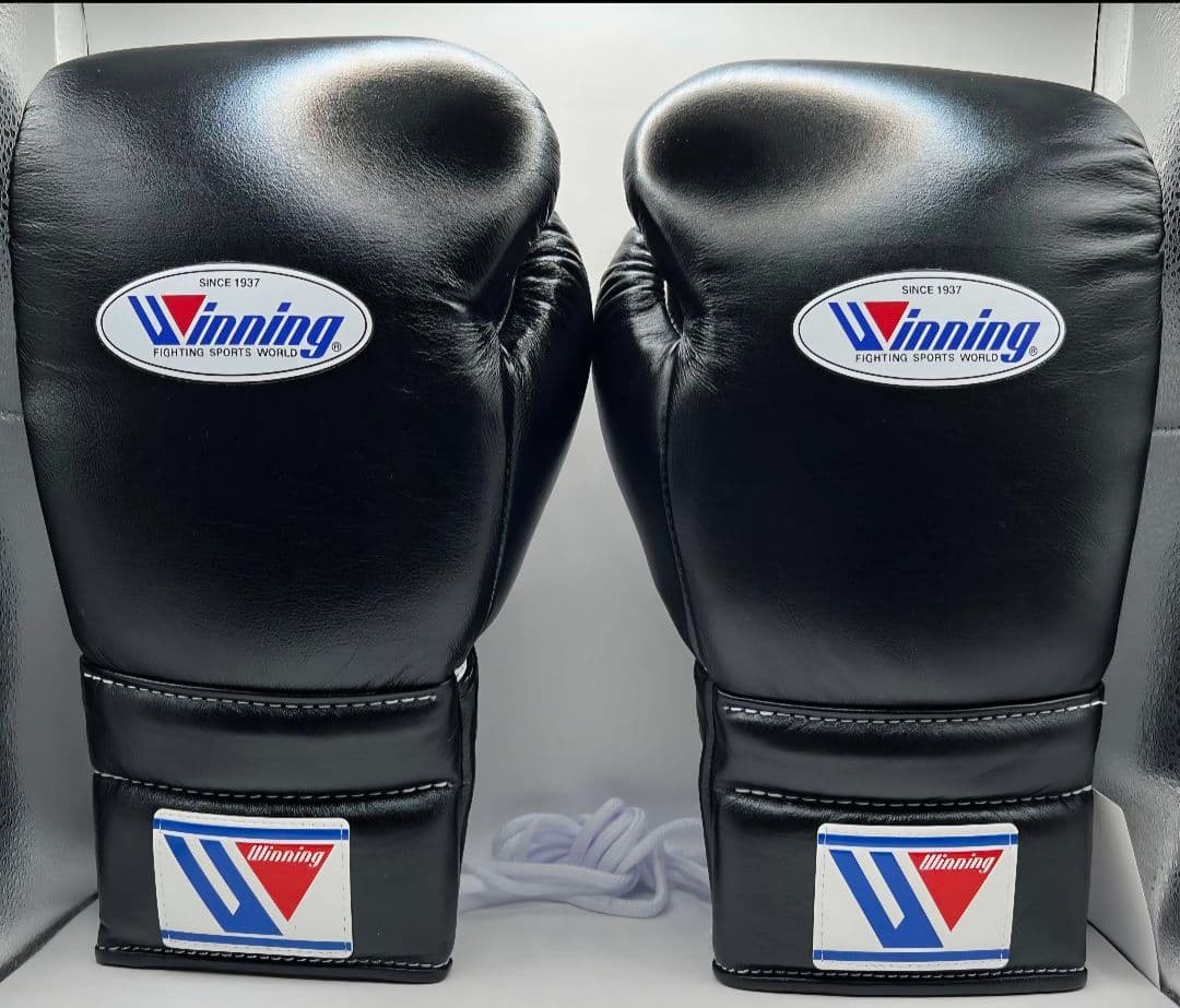 Winning グローブ 16オンス ブラック ひも式